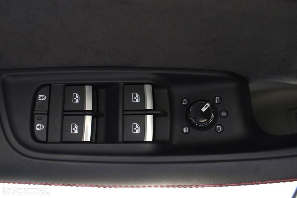 Audi Q8 55 TFSIe quattro Tiptronic - 23