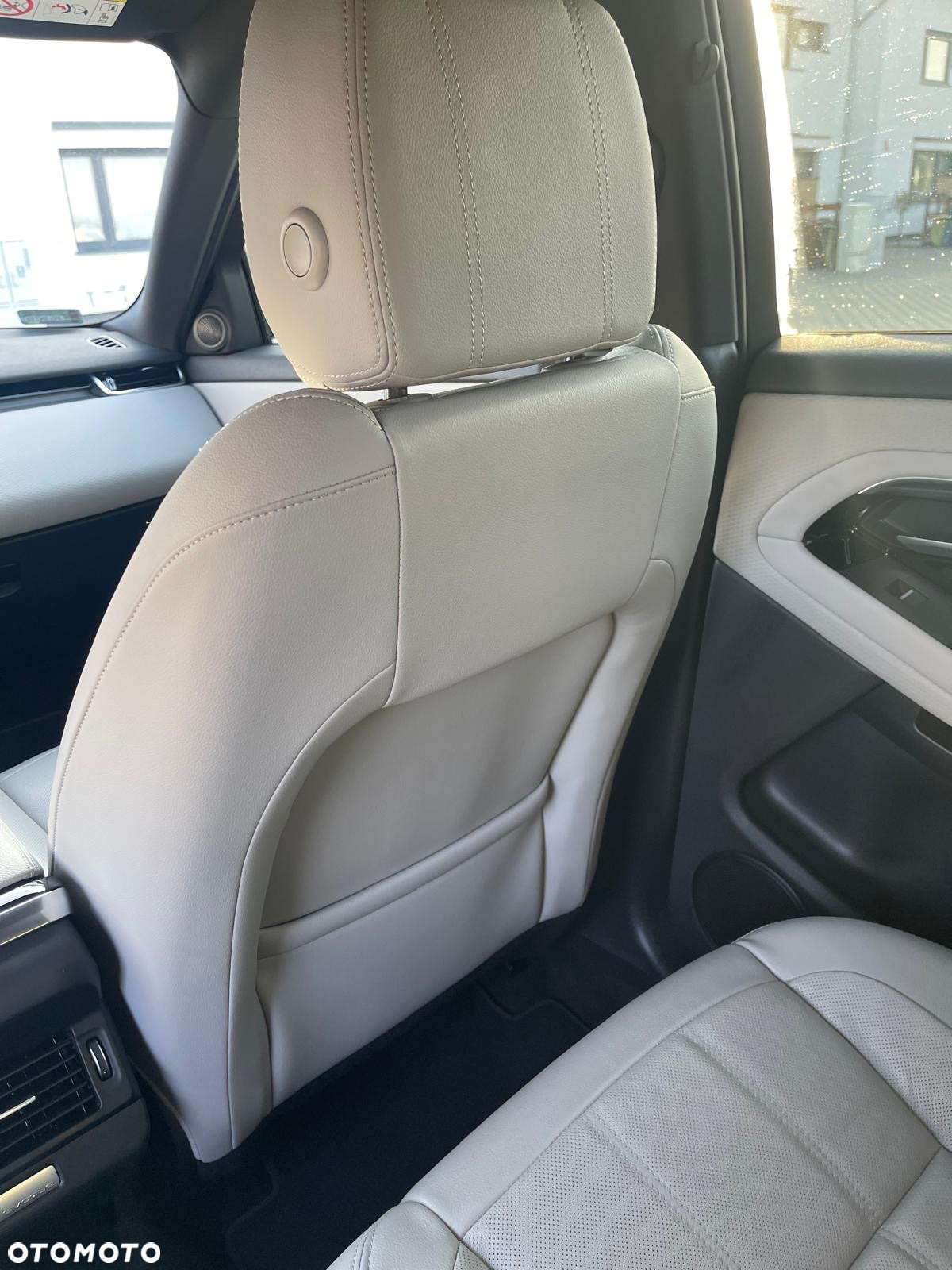 Land Rover Range Rover Evoque - 12