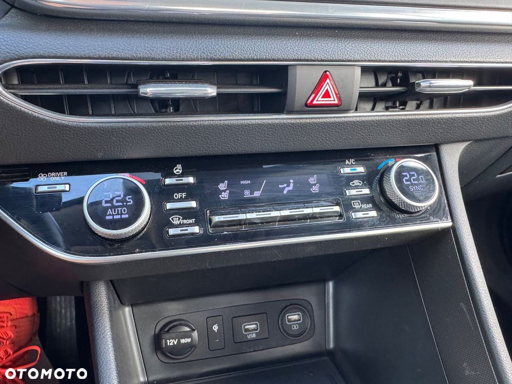 Hyundai Sonata - 36