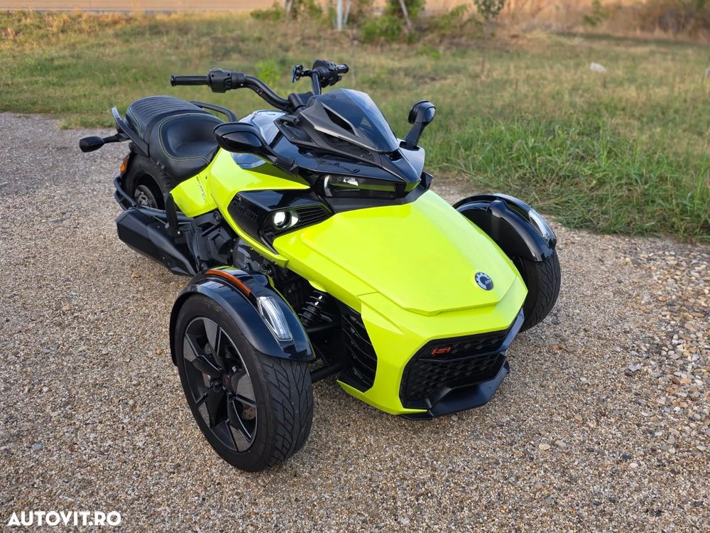 Can-Am Spyder - 1