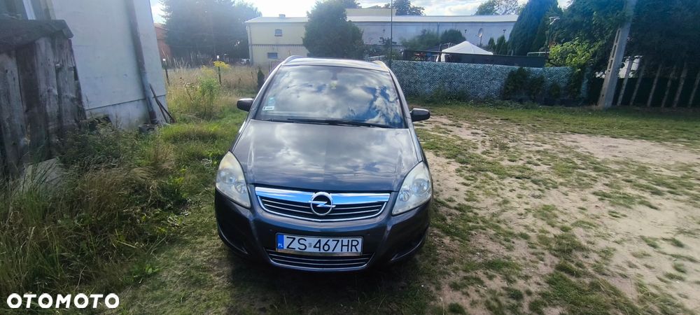 Opel Zafira 1.8 Cosmo - 1