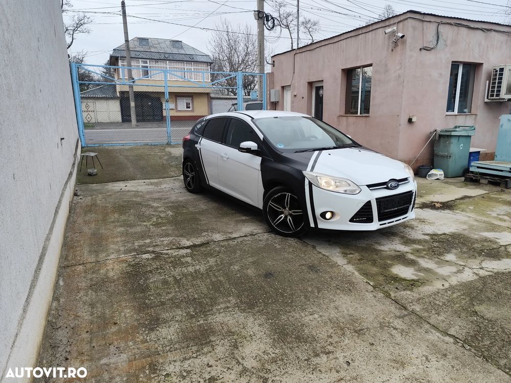 Ford Focus Turnier 1.6 Ti-VCT Champions Edition - 2