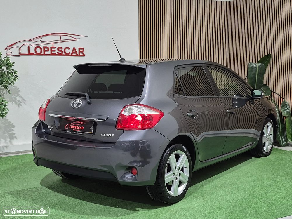 Toyota Auris 1.4 D-4D Exclusive+P.Sport - 6