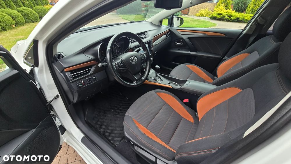 Toyota Avensis - 27