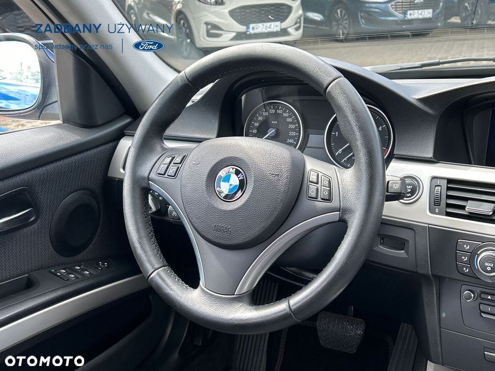 BMW Seria 3 - 26