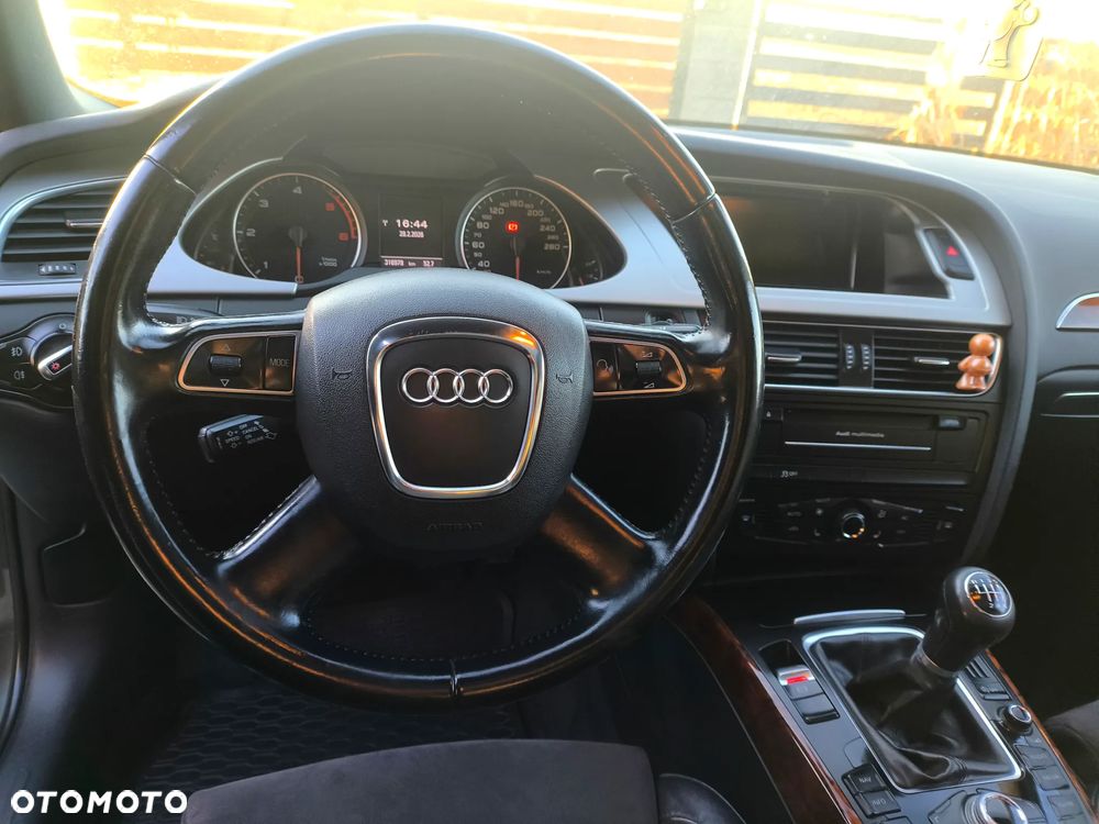Audi A4 Avant 2.0 TDI DPF Ambiente - 9