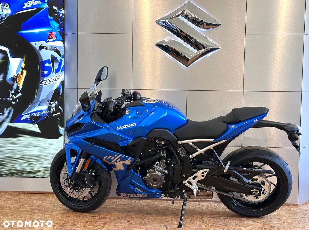 Suzuki GSX - 8