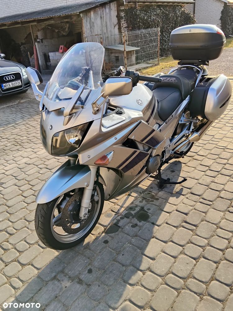 Yamaha FJR - 2