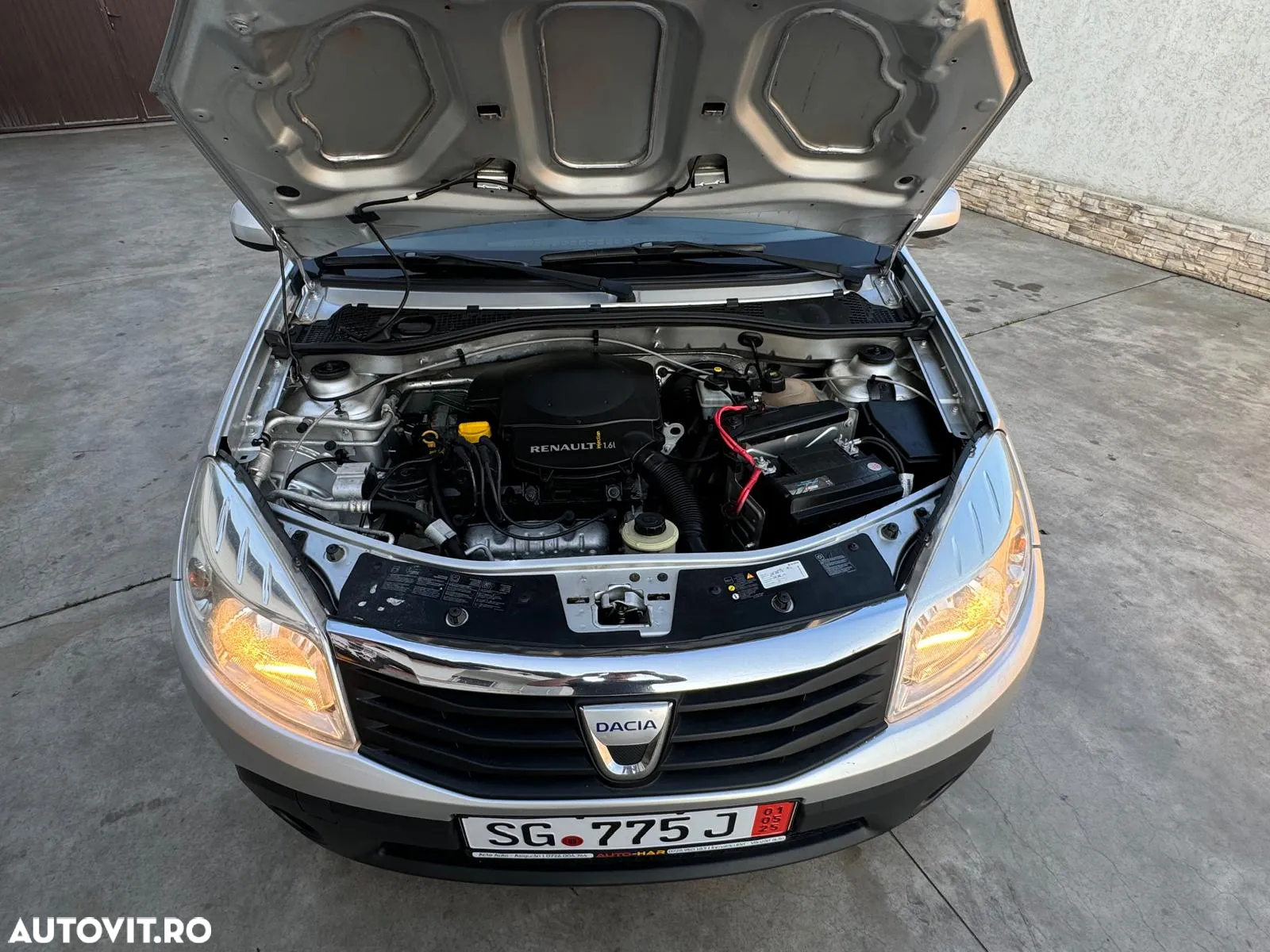 Dacia Sandero 1.6 MPI Laureate - 12