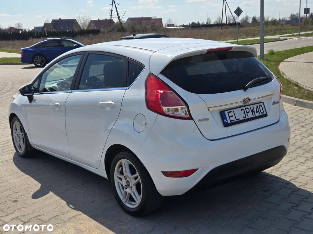 Ford Fiesta - 8