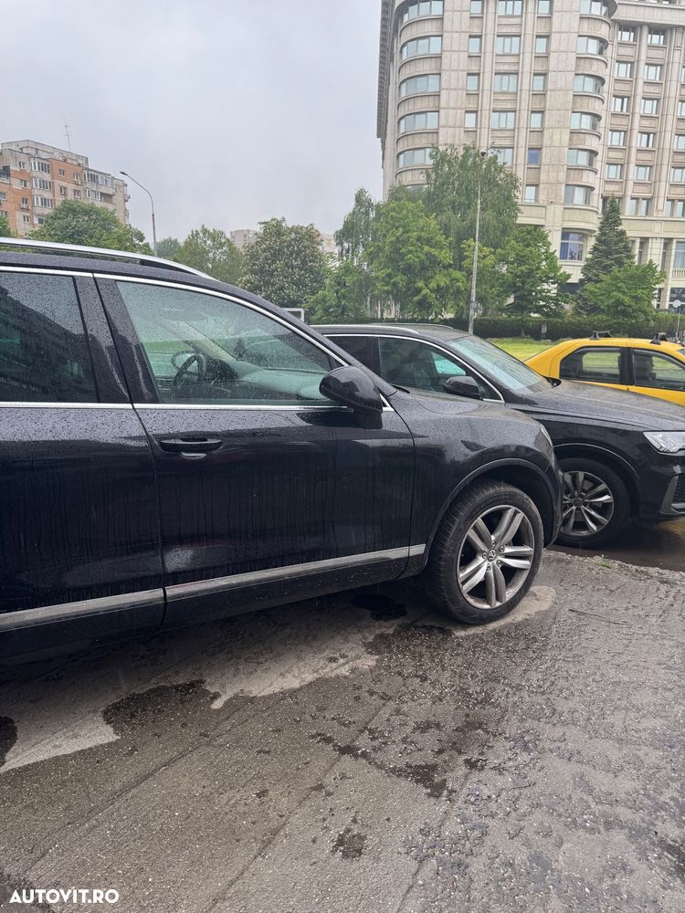 Volkswagen Touareg - 4