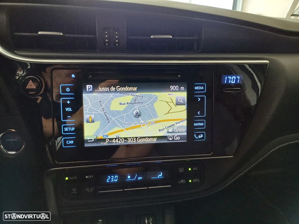 Toyota Auris Touring Sports 1.8 HSD Freestyle - 10