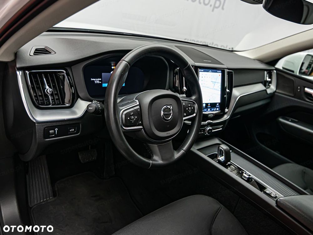 Volvo XC 60 B4 B Momentum - 13