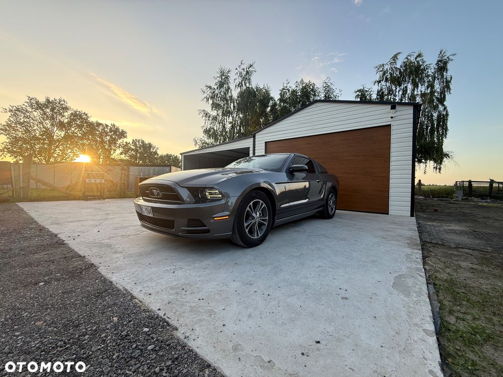 Ford Mustang 3.7 V6 Premium - 2