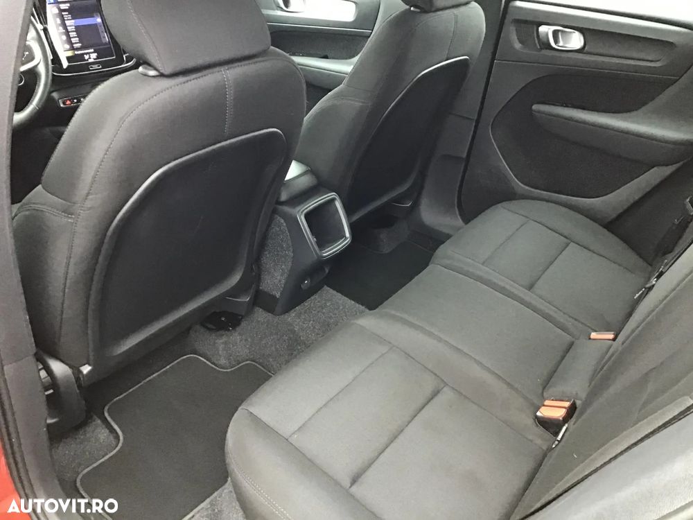 Volvo XC 40 T3 Geartronic Momentum - 18