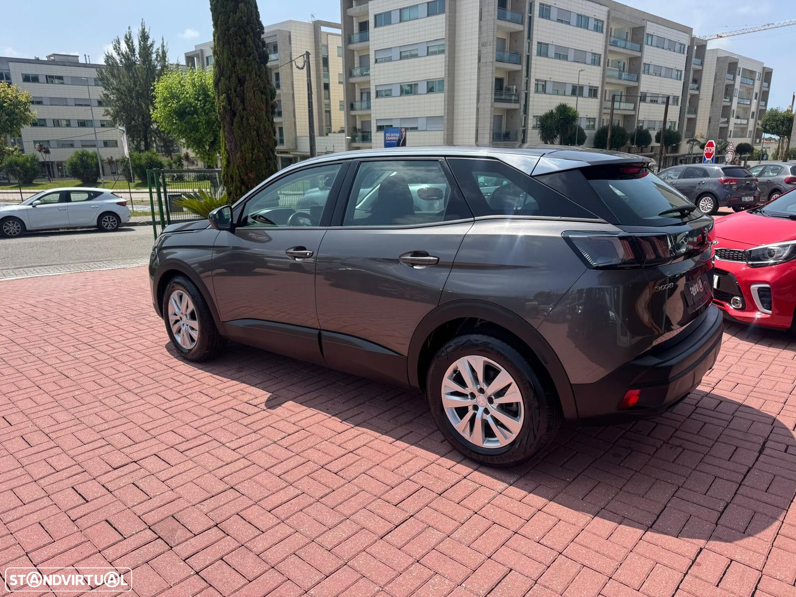 Peugeot 3008 1.5 BlueHDi Active Pack EAT8 - 4