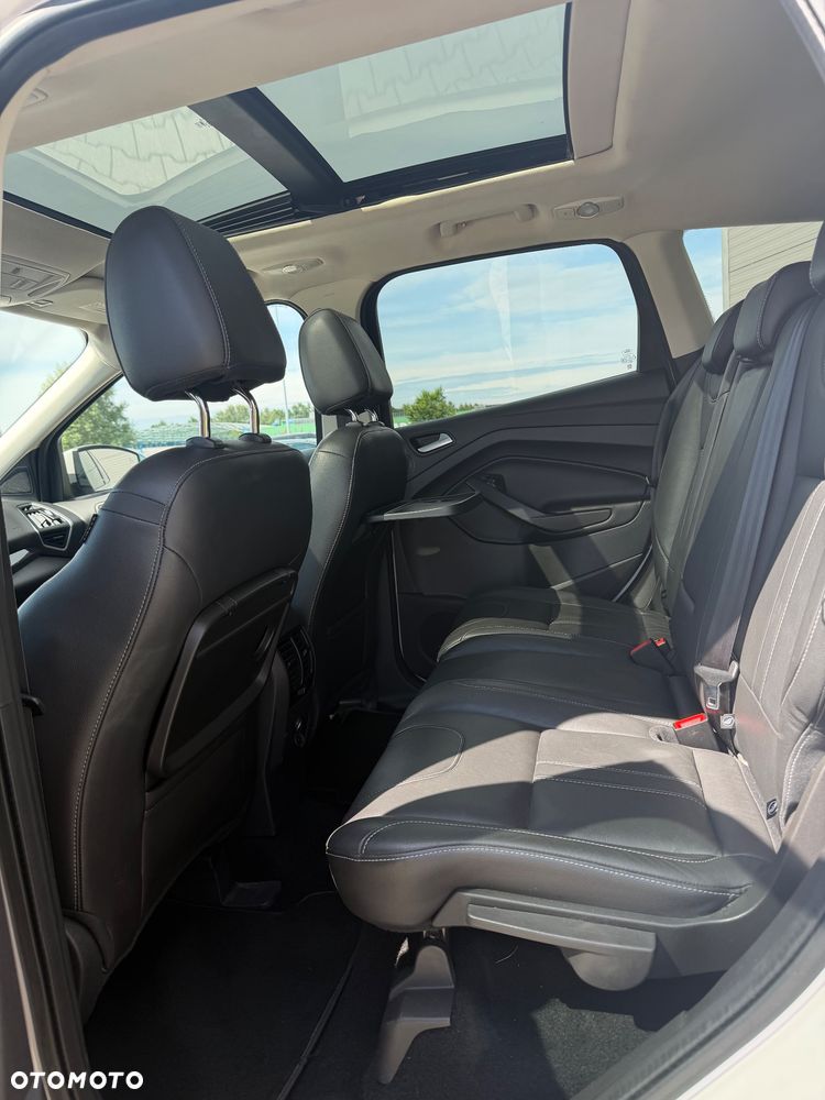 Ford Kuga 2.0 TDCi 4x4 Titanium - 28