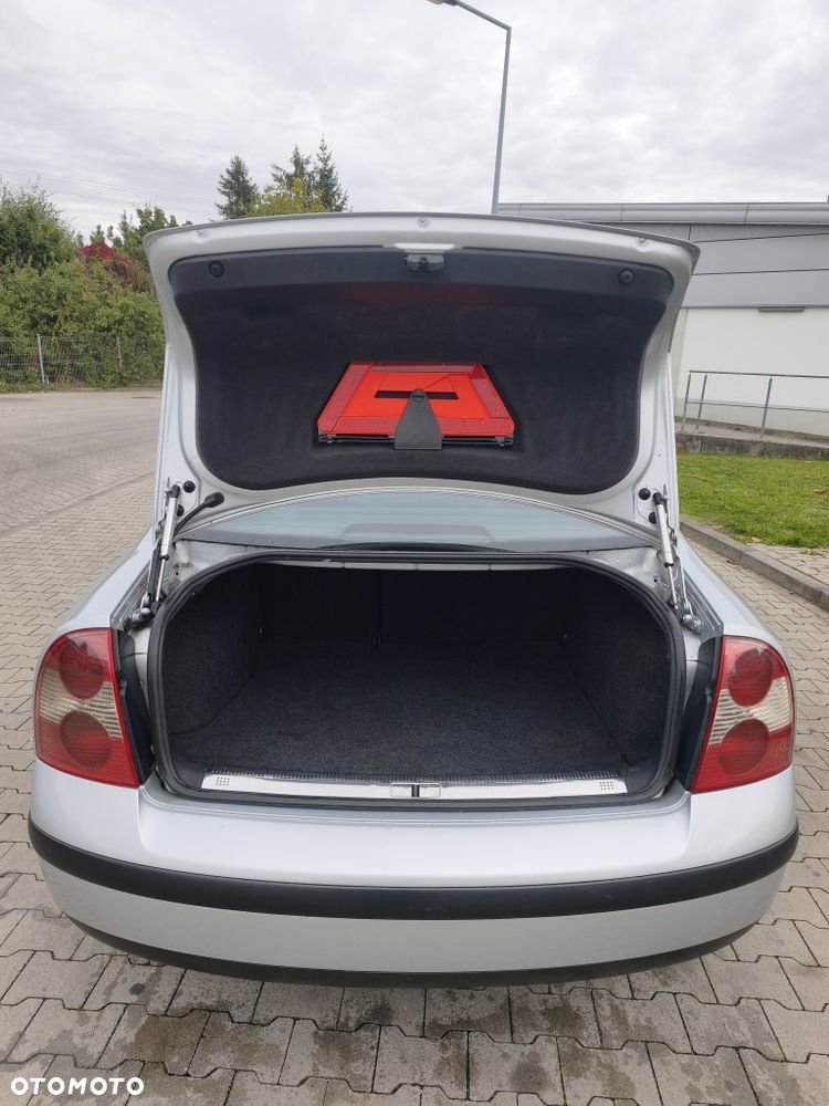 Volkswagen Passat - 14