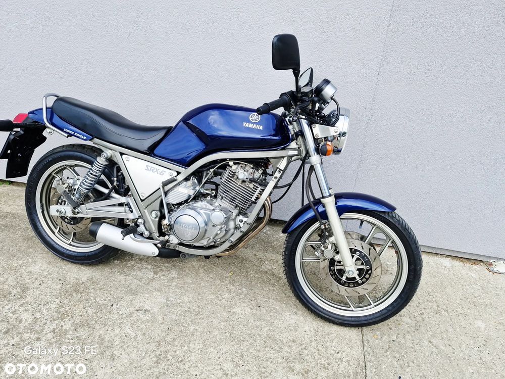 Yamaha SRX - 24
