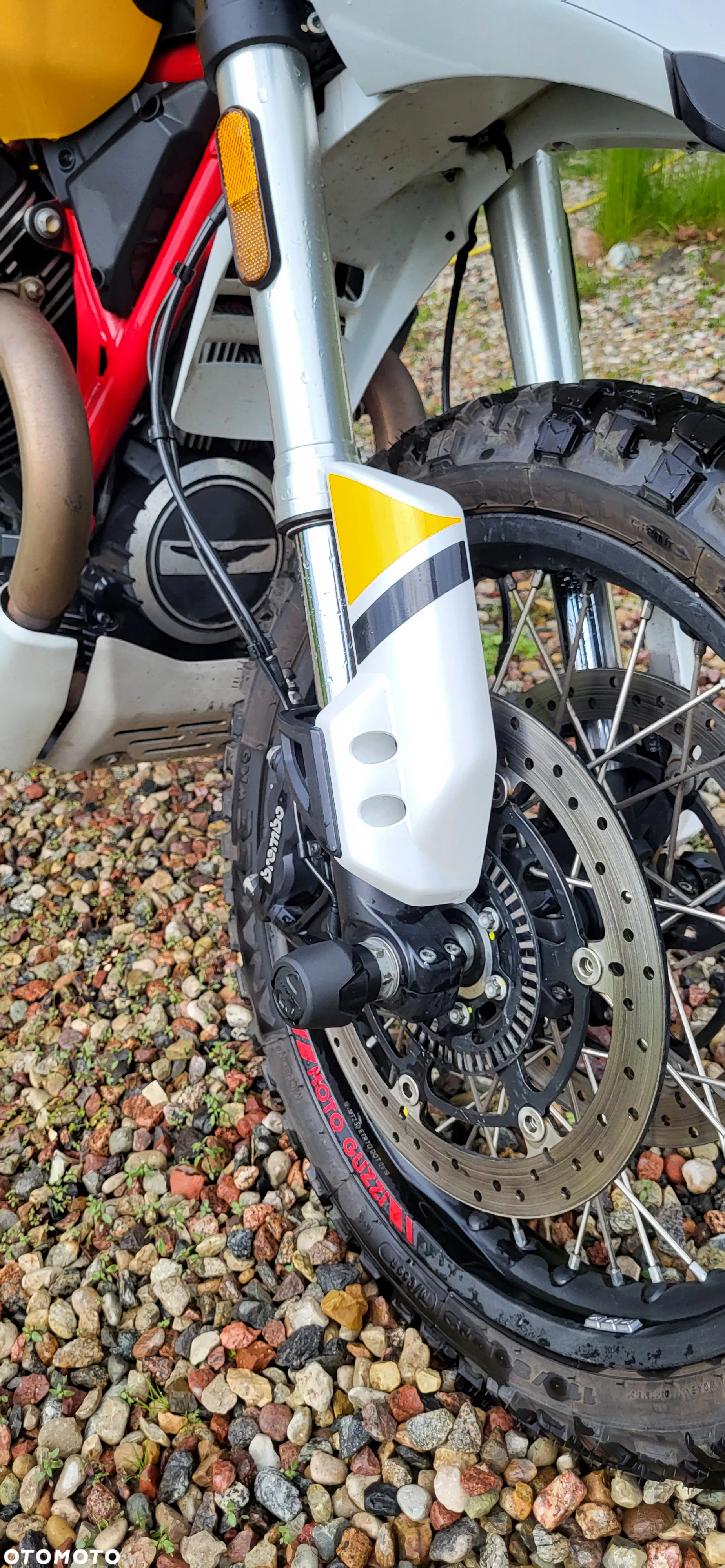 Moto Guzzi V85 - 13