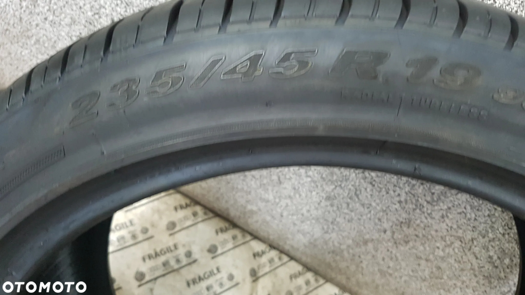 PORELLI PZERO ROSSO 235/45R19   235/45/19 - 5