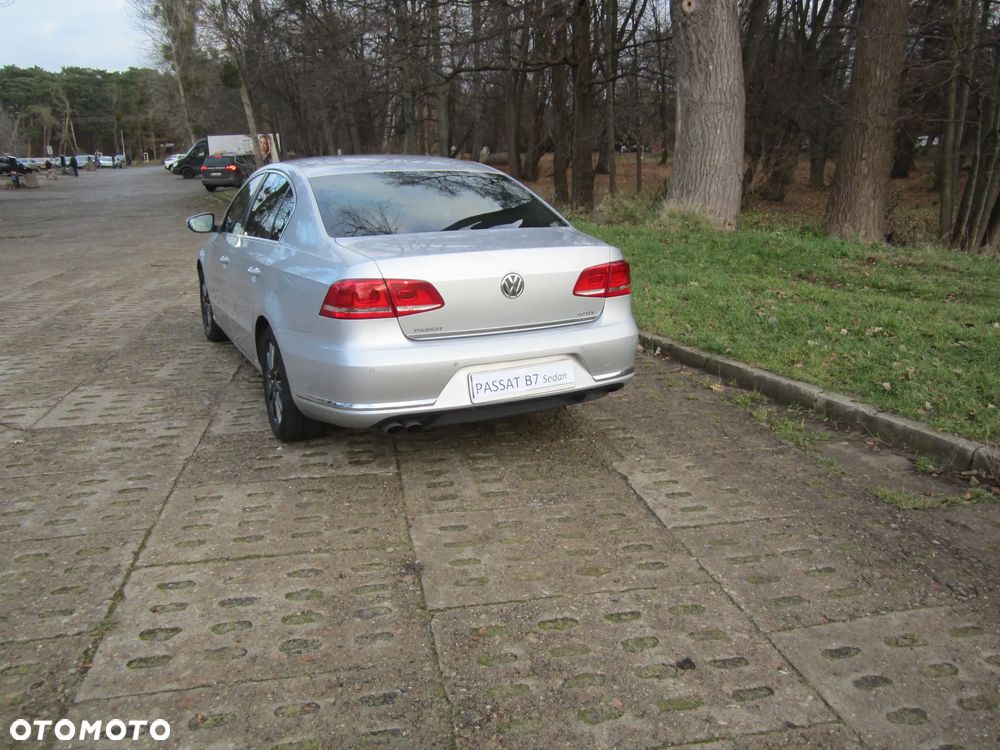 Volkswagen Passat 2.0 TDI DPF Comfortline - 8