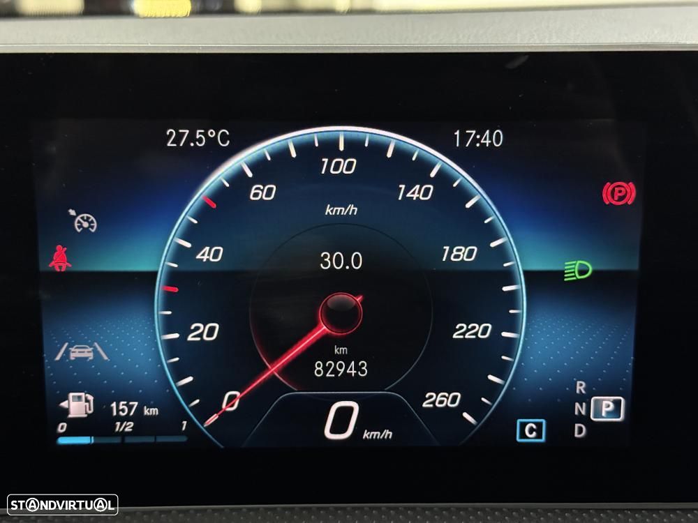 Mercedes-Benz A 180 Limousine d Progressive Aut. - 31
