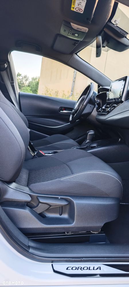 Toyota Corolla 1.8 Hybrid Comfort - 33