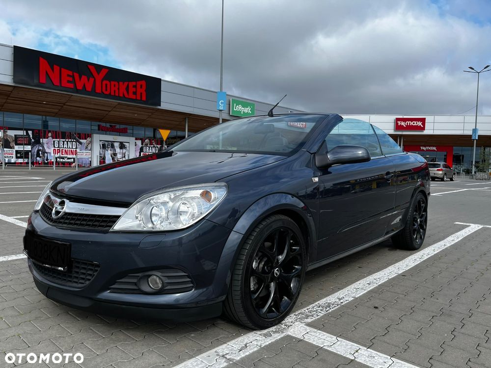 Opel Astra 2.0 T Cosmo - 1
