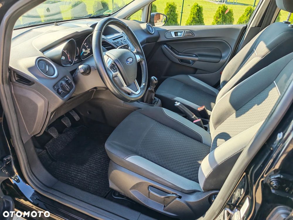 Ford Fiesta - 23