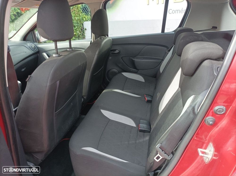 Dacia Sandero 0.9 TCe Stepway - 11