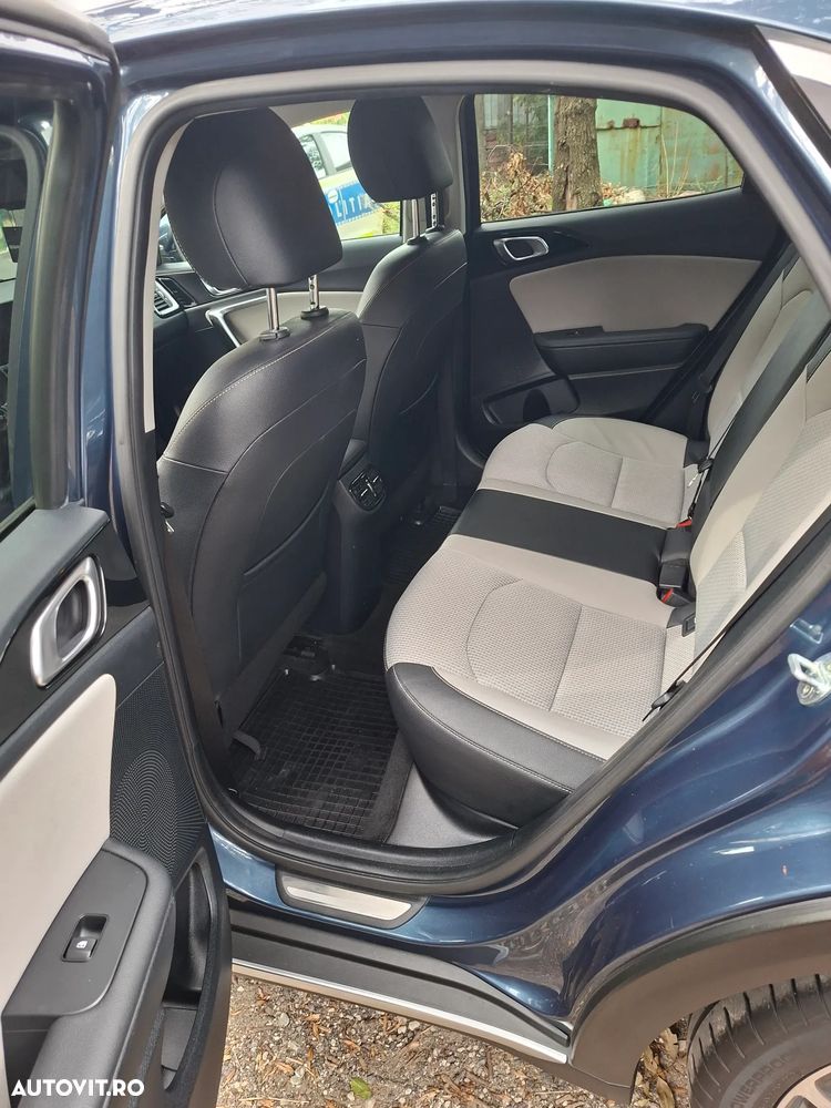Kia XCeed - 7