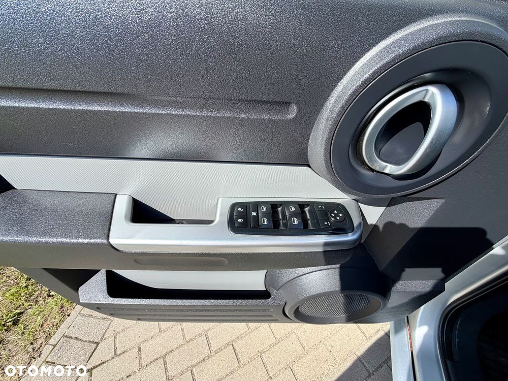 Dodge Nitro 2.8 CRD DPF Automatik R/T - 5