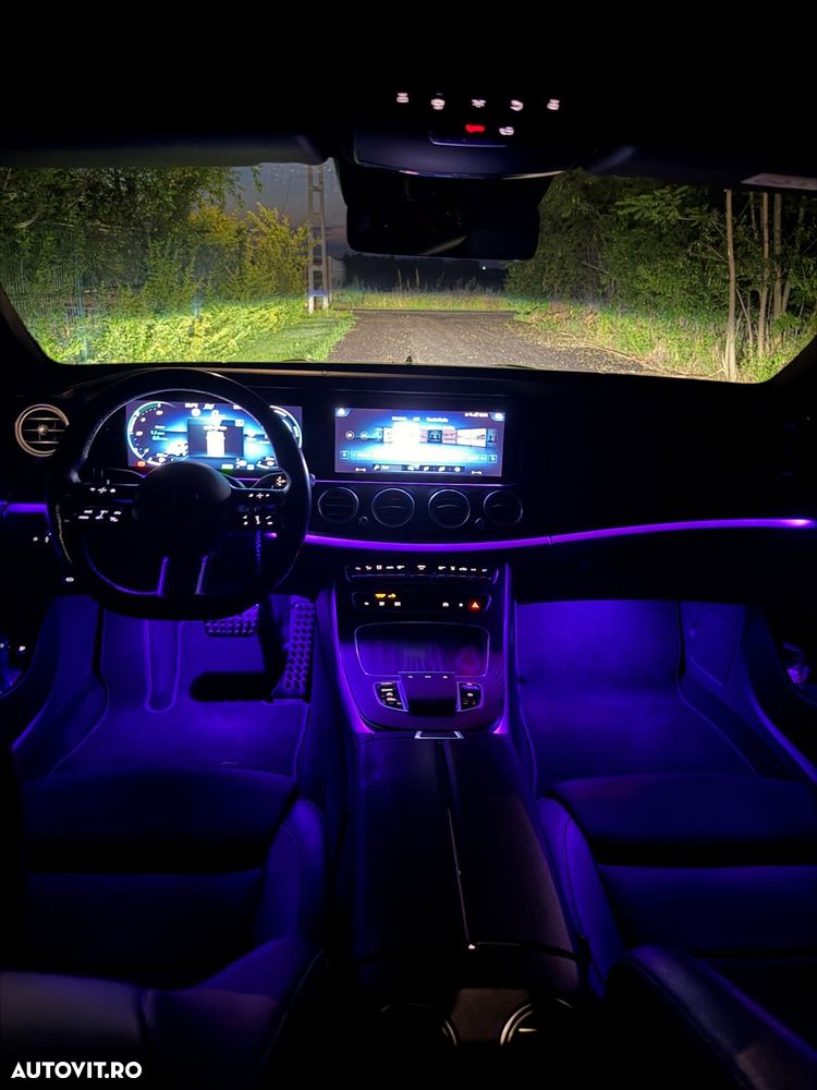 Mercedes-Benz E 300 - 6
