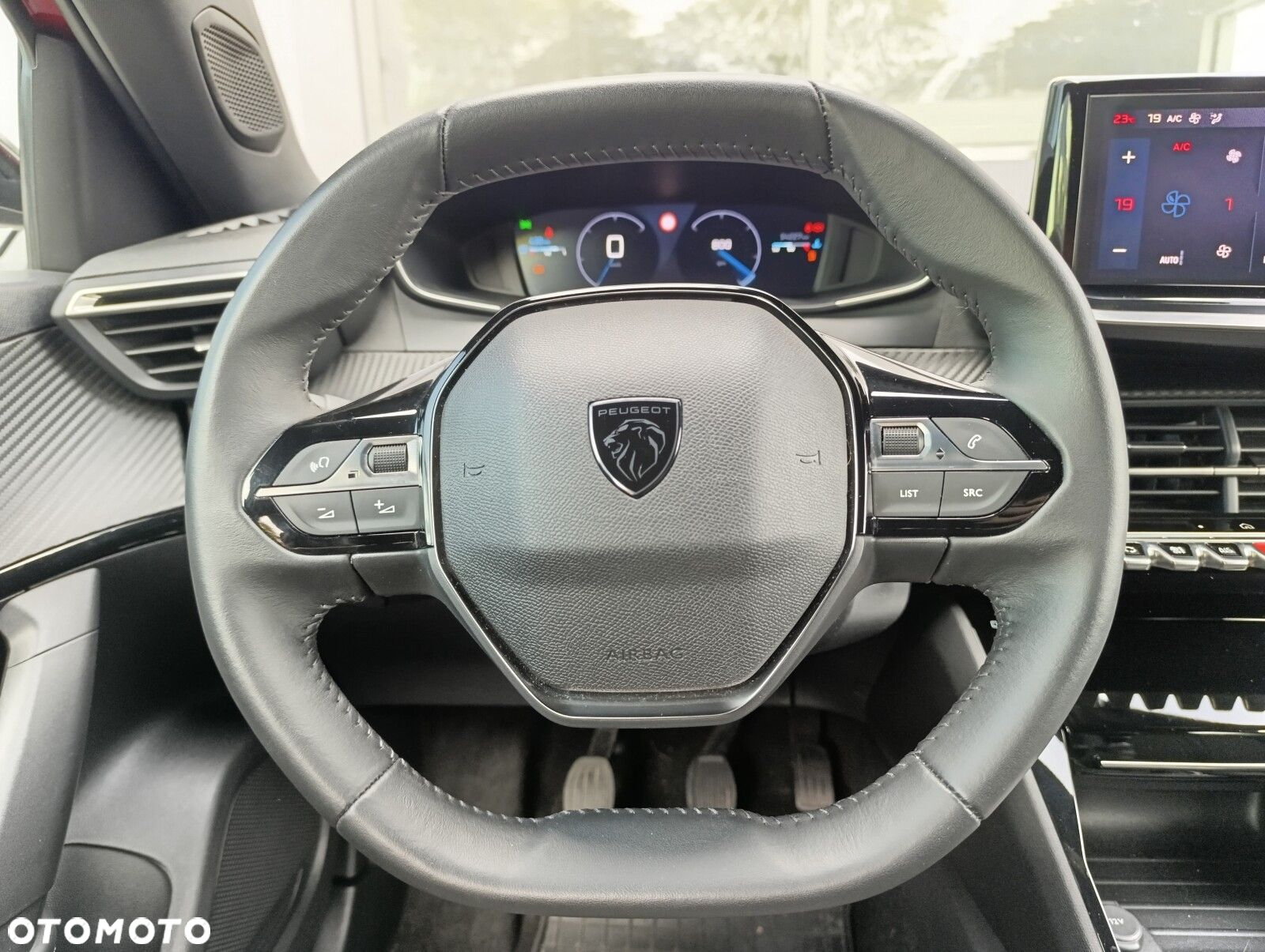 Peugeot 2008 PureTech 100 Allure S&S BVM6 - 16