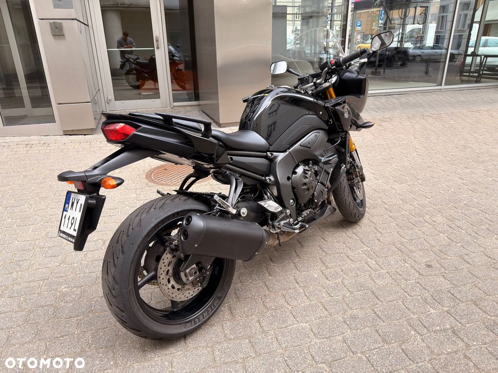 Yamaha FZ8 - 4
