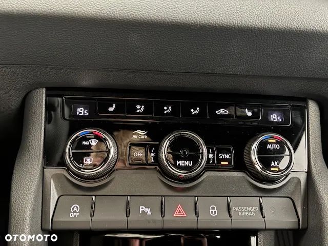 Skoda Karoq 1.5 TSI ACT Sportline DSG - 25