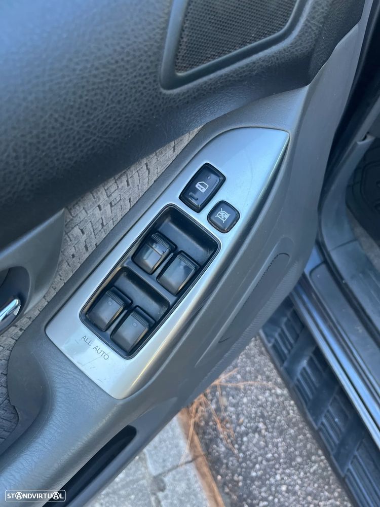 Toyota Land Cruiser Prado - 13