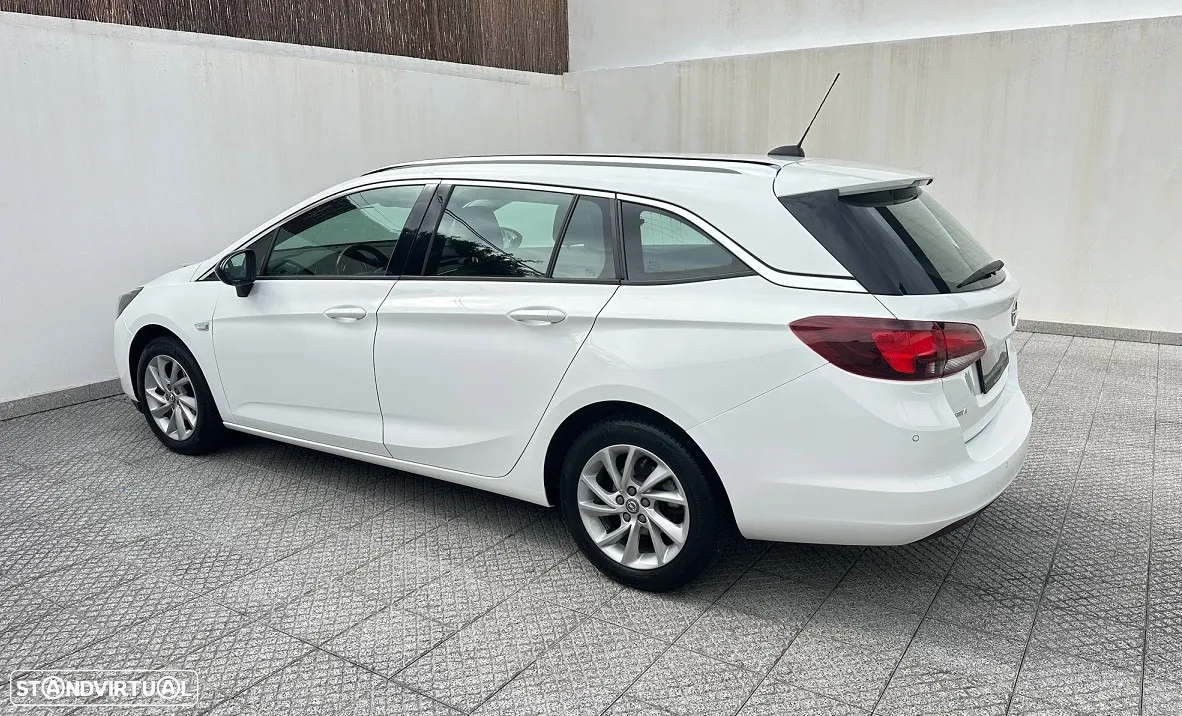 Opel Astra Sports Tourer 1.5 D S&S Auto Elegance - 8