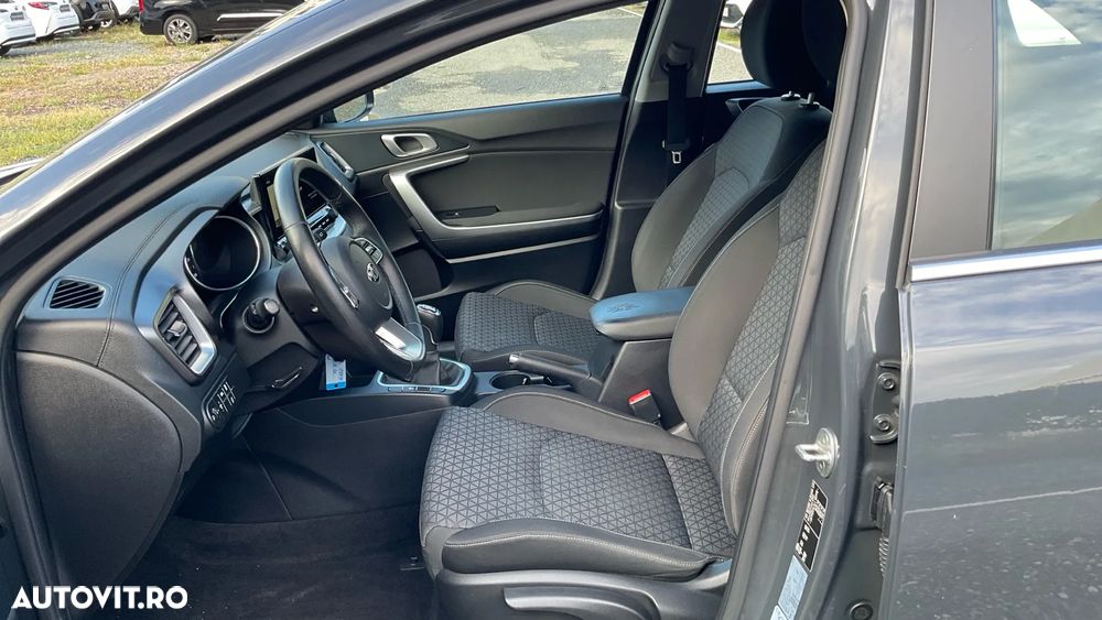 Kia Ceed - 13