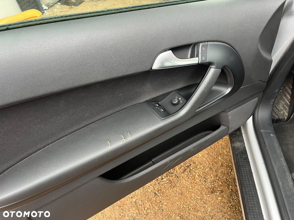 Audi A3 3-drzwiowe 1.9 TDI Ambition - 19