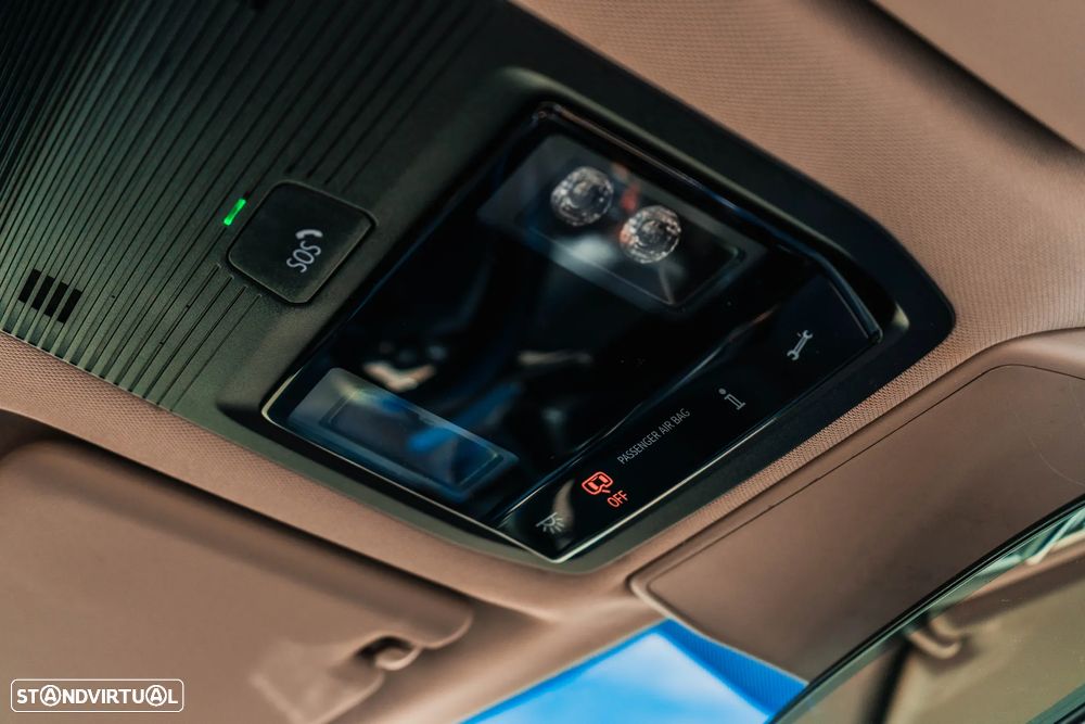 VW Multivan 2.0 TSI Style Longa DSG - 33