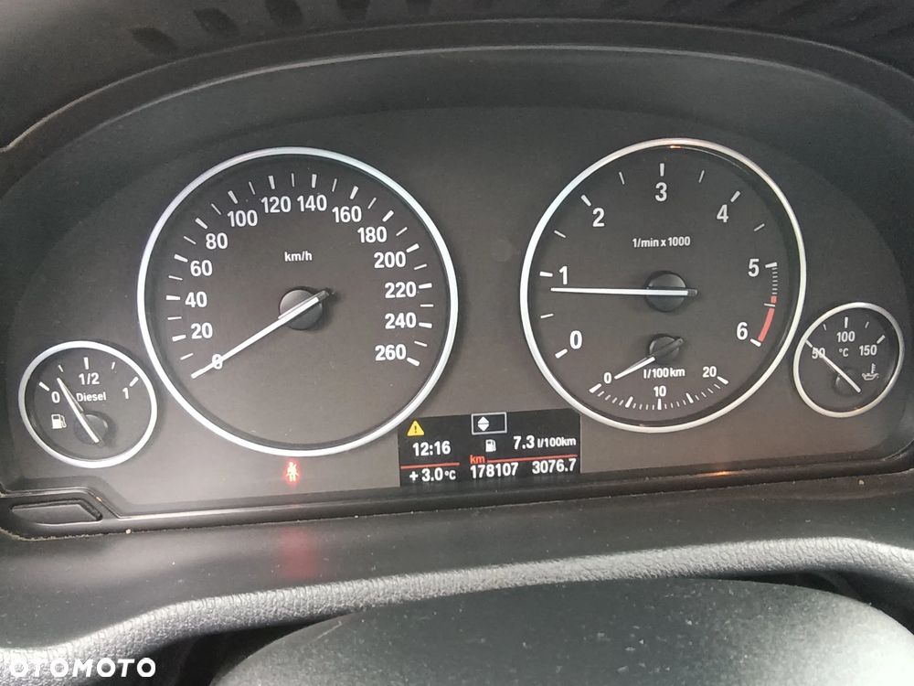 BMW X3 xDrive20d - 13