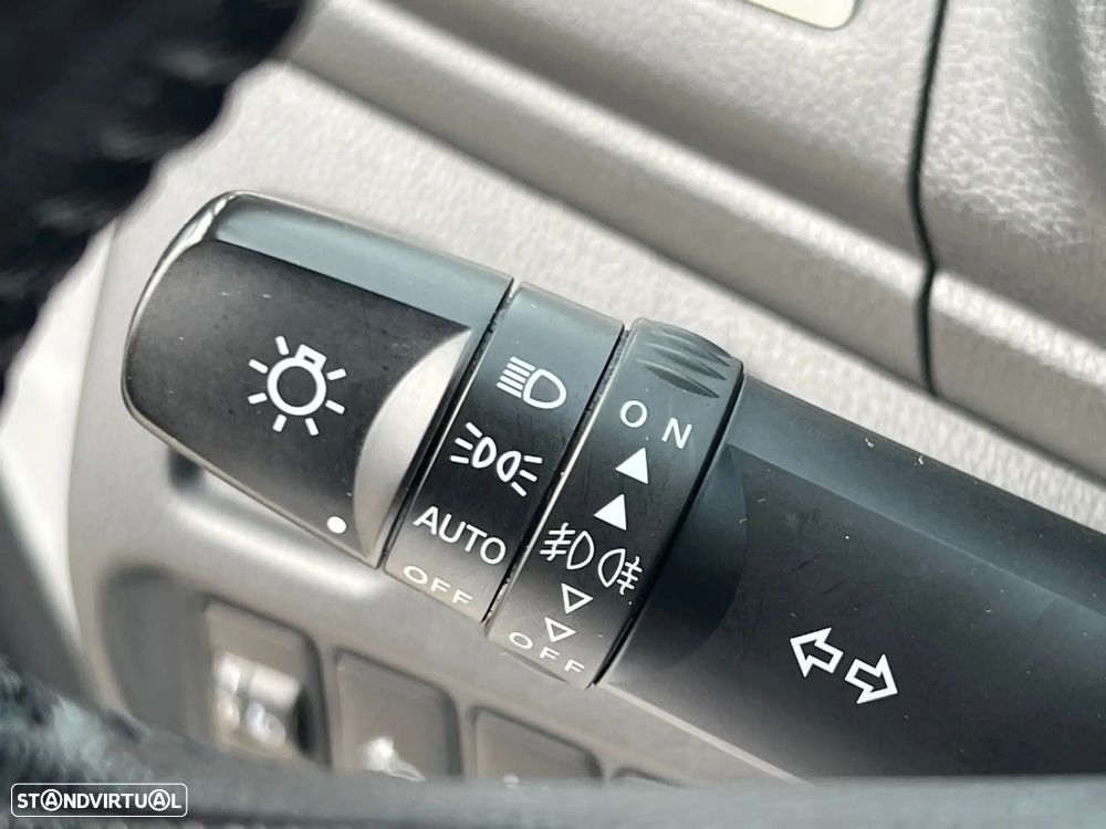 Mitsubishi L200 2.3 DI-D Strakar Space Cab Intense 4WD - 26