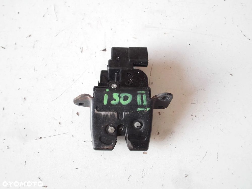 ZAMEK KLAPY BAGAŻNIKA 81230-A6000 HYUNDAI I30 II CEED II HATCHBACK KOMBI ORYGINAŁ