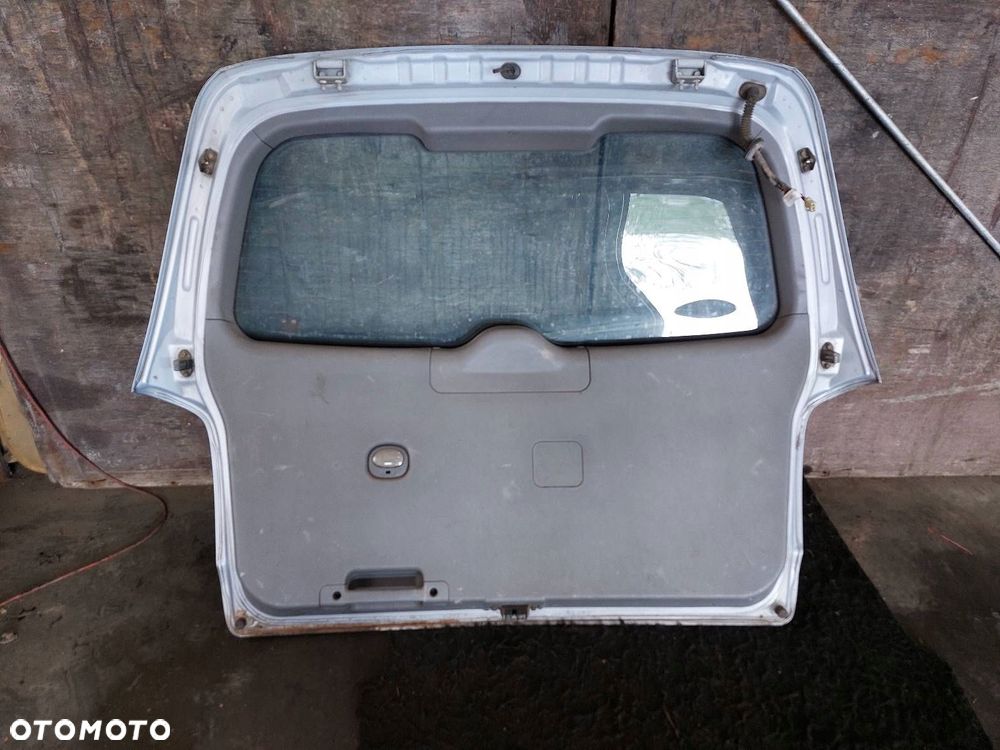 KOMPLETNY TYŁ HYUNDAI TRAJET I FL SI KLAPA BAGAŻNIKA BLENDA KLAPY LAMPA TYŁ - 3