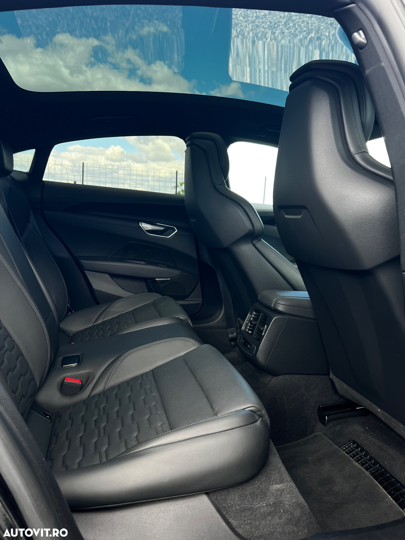 Audi e-tron - 24