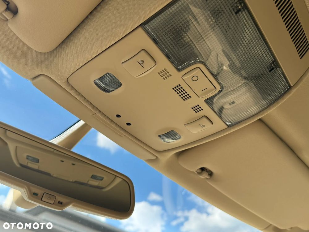 Audi A4 Avant 2.0 TDI - 17