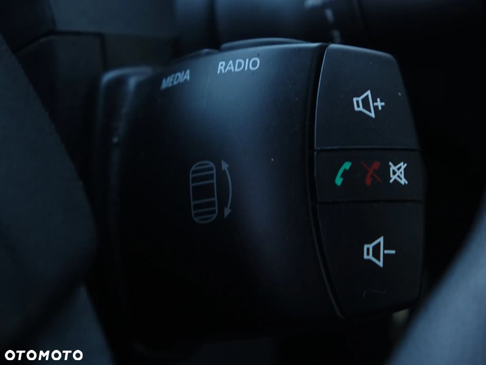 Renault Master L3H3 3-osobowy furgon najwyższy - 14