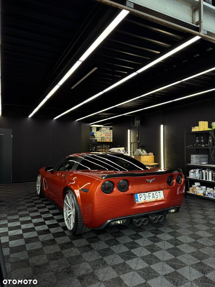 Chevrolet Corvette - 19